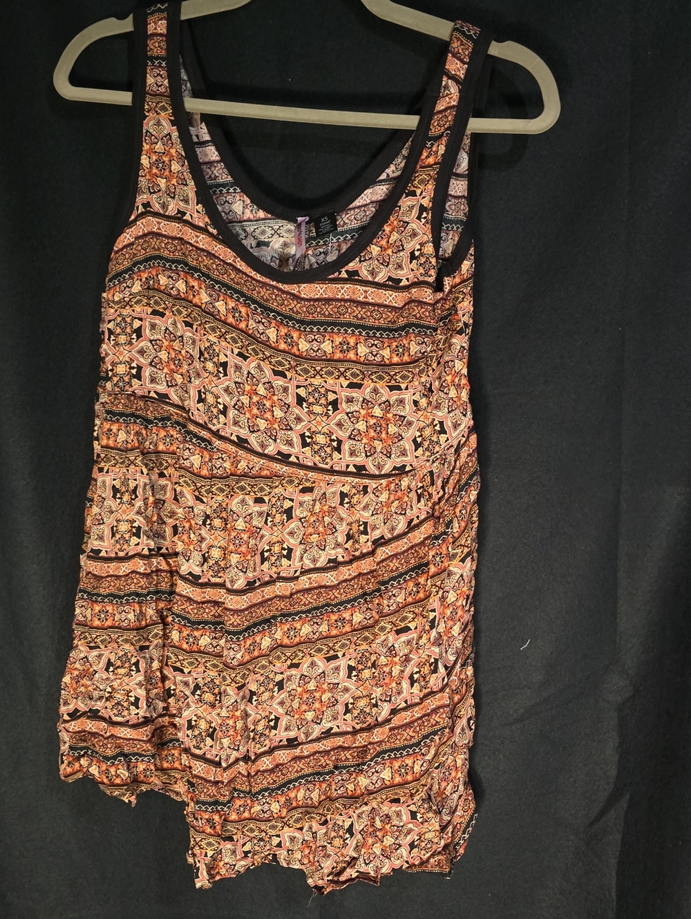 Love By Design Black and Orange Printed Scoop Tank